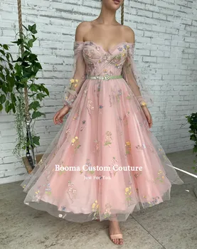 Booma Rožinės Spalvos Siuvinėjimo Nėrinių Midi Prom Dresses Off Peties Ilgomis Rankovėmis Arbata-Ilgis Vestuvės Suknelės 2021 Tiulio Oficialią Chalatai